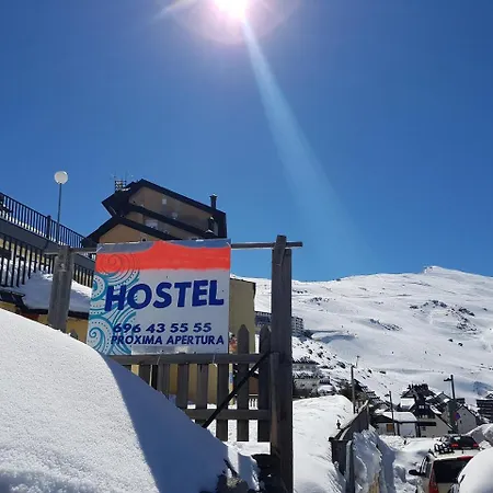 Sierra Nevada Hostel Хостел *