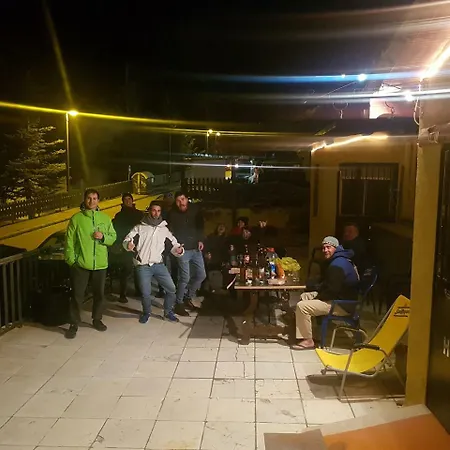 Sierra Nevada Hostel Хостел Сьєрра-Невада